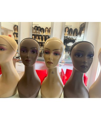 Tête de mannequin d’occasion rembourrage situé sous